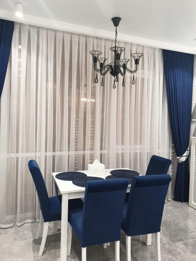 Sunny Apartments Near The Sea On Genuezskaya Одеса Екстериор снимка