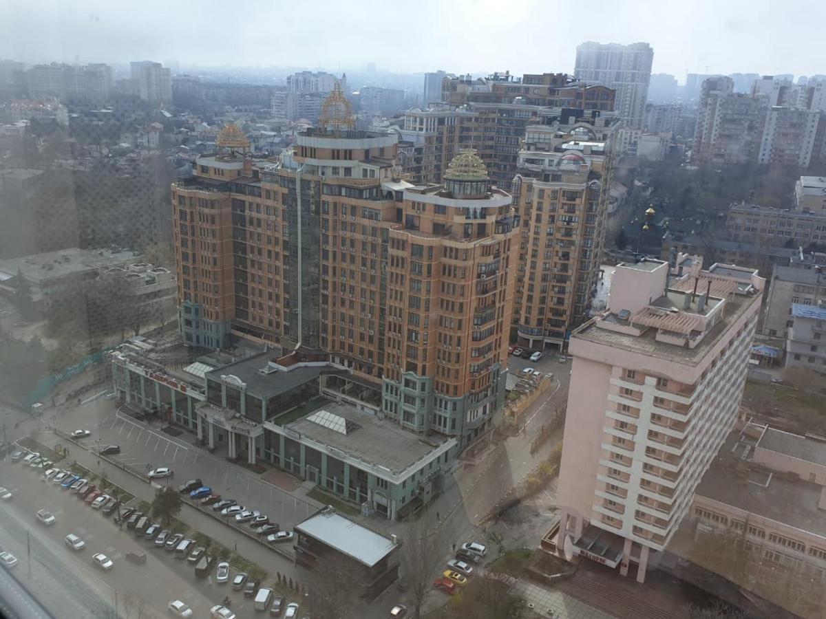 Sunny Apartments Near The Sea On Genuezskaya Одеса Екстериор снимка